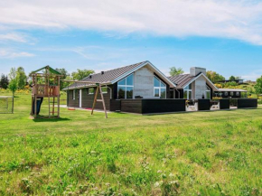 Seaview Holiday Home in Jutland with Sauna, Glesborg